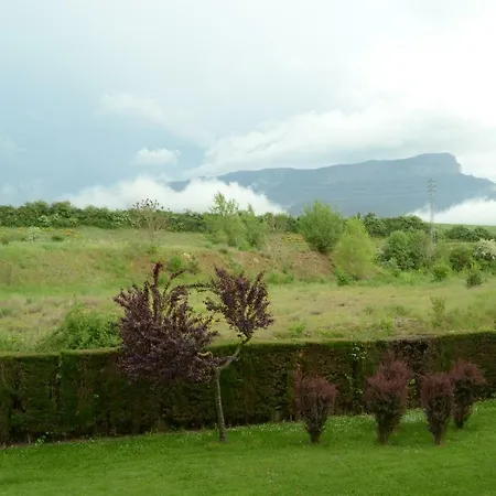 Duplex Con Vistas A Oroel Апартаменты Хака